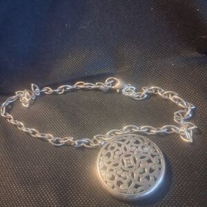 ENCHANTING "BRIGHTON" SERENDIPITY SILVER PLATED MEDALLION PENDANT.